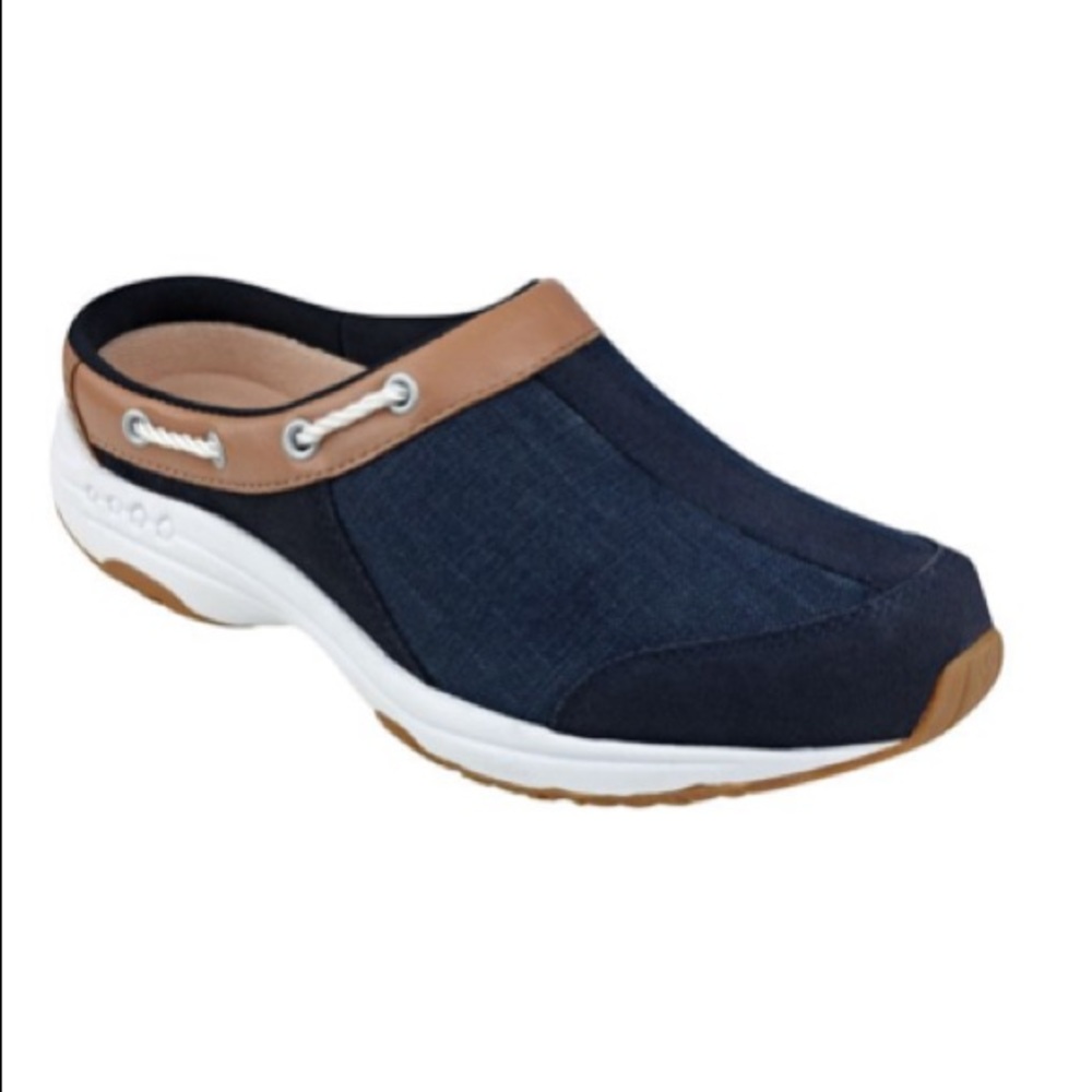 Boat shoe slip ons